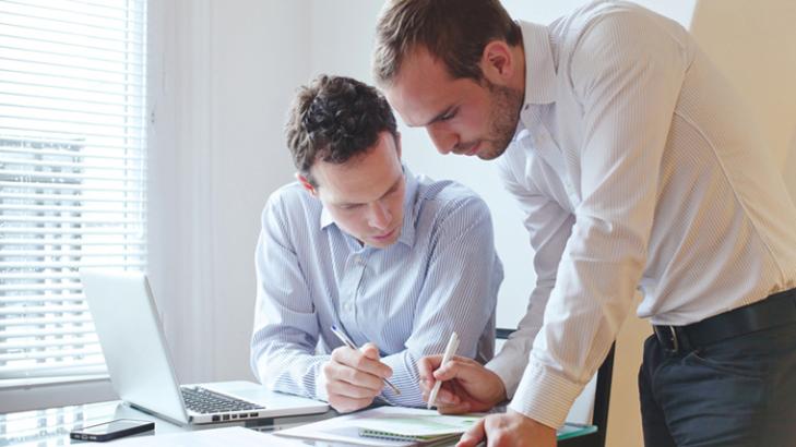 الفرق بين التعلُّم الرسمي وغير الرسمي