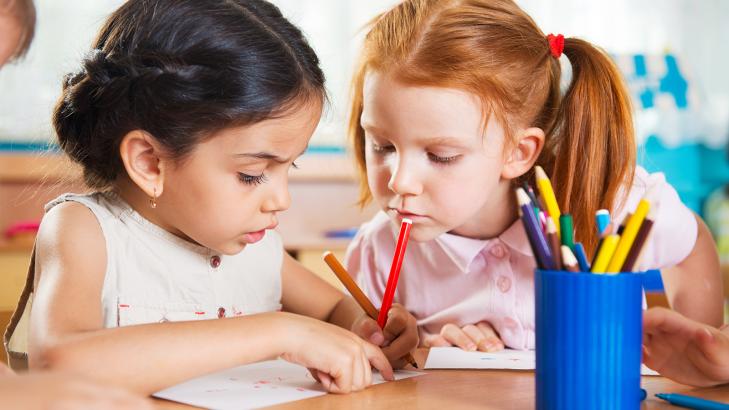 تعليم الطفل الكتابة والطرق لرفع معنوياته ج 3