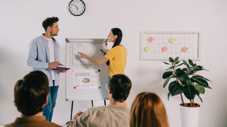 ما هي عملية التعليم والتطوير ولماذا تعد هامة؟