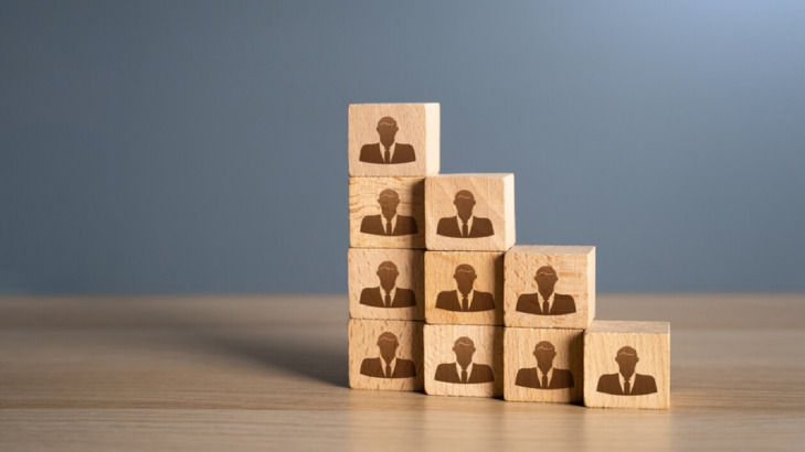 4 خطوات لإعداد وتطبيق برامج تأهيل الموظفين الجدد