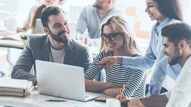 اختيار مصمم دورات تدريب مناسب