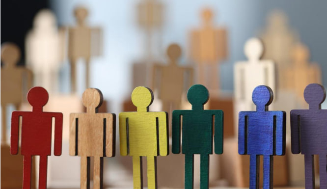 قضايا الجنس والعرق: التعامل مع التمييز والتحيز التاريخي